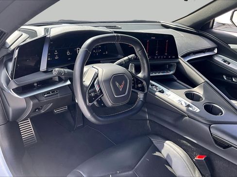 Used 2026 Chevrolet Corvette Stingray Preferred Cpe w/ Z51 Performance Package RWD image 18
