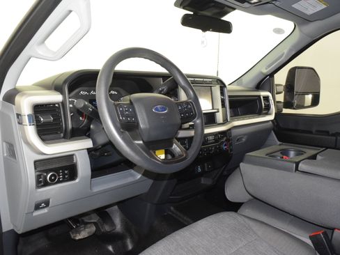 Used 2024 Ford F350 XL w/ XL Chrome Package image 40
