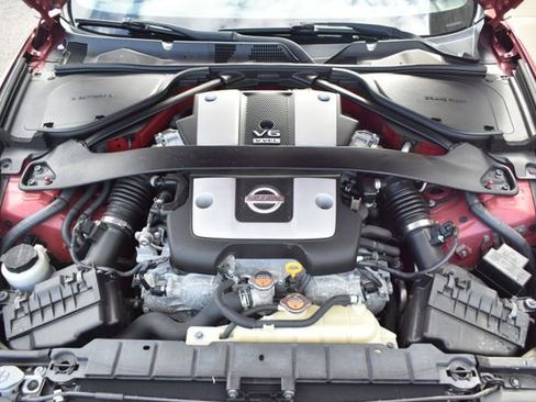 Used 2016 Nissan 370Z Roadster RWD image 39
