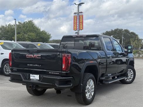 Used 2023 GMC Sierra 2500 Denali image 3