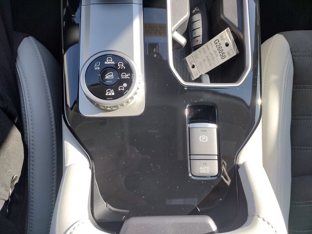 New 2026 Mitsubishi Outlander SE AWD/4WD image 26