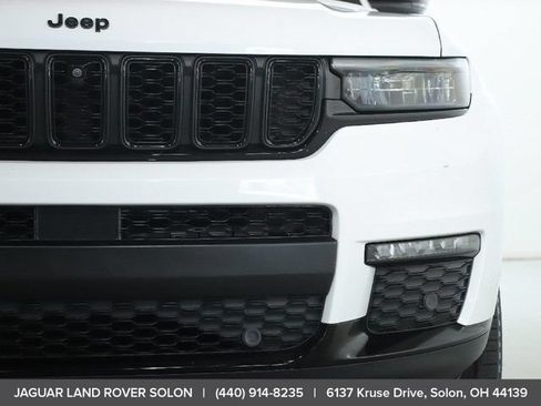 Used 2022 Jeep Grand Cherokee L Limited w/ Luxury Tech Group II AWD/4WD image 45