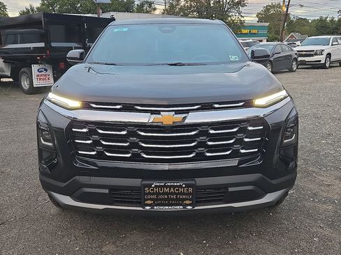 Used 2026 Chevrolet Equinox LT w/ Convenience Package II image 3