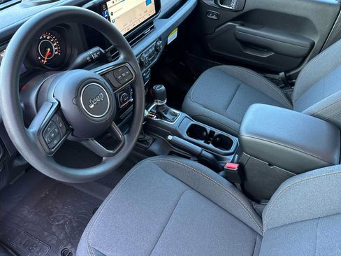 New 2026 Jeep Gladiator Sport AWD/4WD image 7