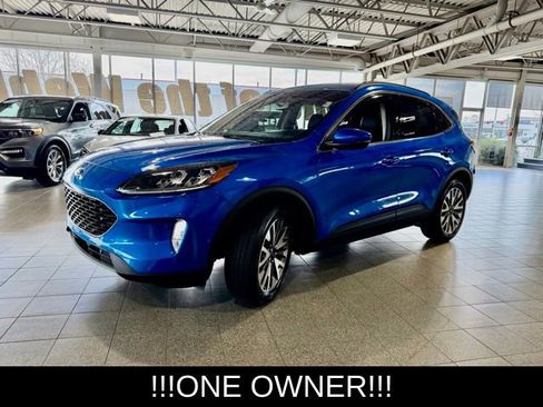 Used 2020 Ford Escape Titanium image 4