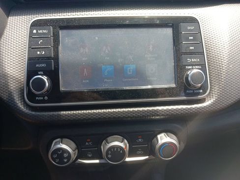 Used 2020 Nissan Kicks S FWD image 24
