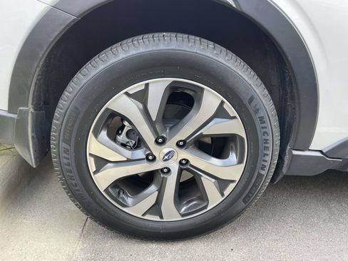 Used 2021 Subaru Outback Touring XT AWD/4WD image 5