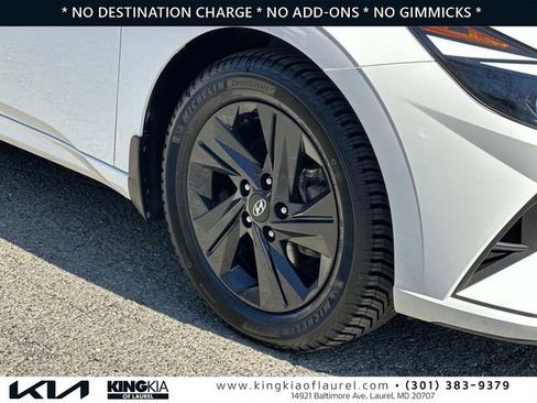 Used 2023 Hyundai Elantra SEL image 30