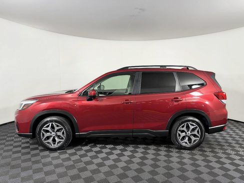 Used 2020 Subaru Forester Premium AWD/4WD image 18