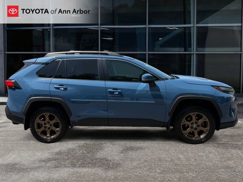 Used 2023 Toyota RAV4 AWD Hybrid image 11