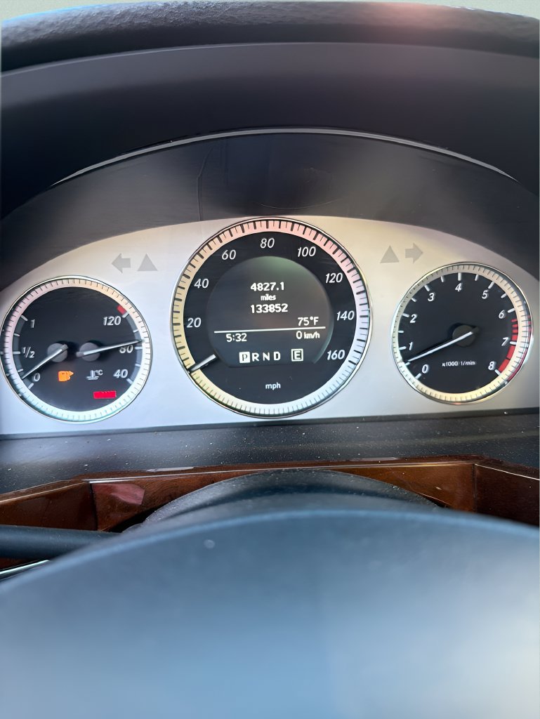 Used 2012 Mercedes-Benz GLK 350 4MATIC image 2
