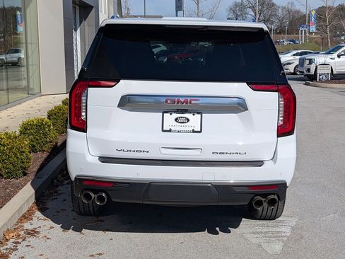 Used 2023 GMC Yukon Denali w/ Advanced Technology Package image 7