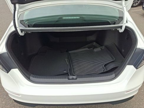 Used 2025 Honda Accord SE image 28