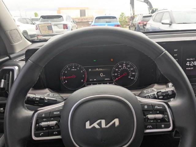 Used 2023 Kia Sorento EX w/ Panoramic Sunroof Package FWD image 29