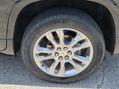 Certified 2021 Chevrolet Traverse High Country FWD image 30