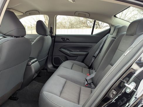 Used 2024 Nissan Altima 2.5 SV image 15