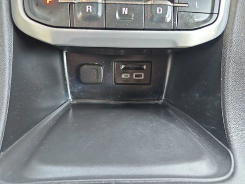Used 2023 GMC Acadia SLT w/ Elevation Edition AWD/4WD image 37