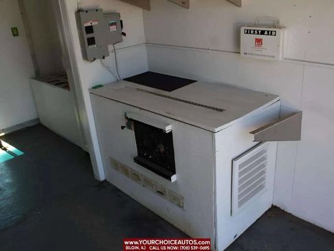 Used 1997 Ford E-350 and Econoline 350 image 13