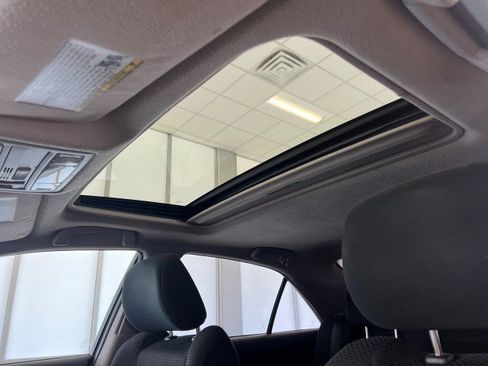 Used 2010 Toyota Camry LE FWD image 27