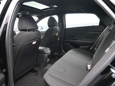 Used 2026 Hyundai Elantra SEL Sport Premium FWD image 28