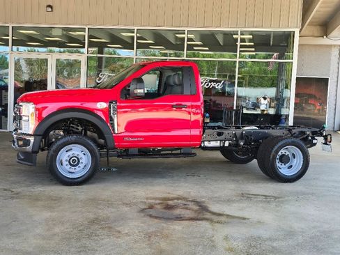 New 2025 Ford F550 XL image 23