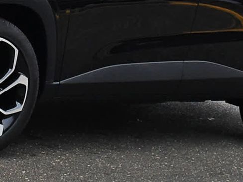 New 2026 Chevrolet Trax RS w/ Sunroof Package image 26