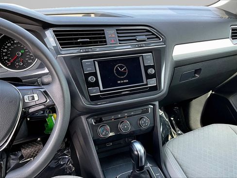 Used 2019 Volkswagen Tiguan S w/ Driver Assistance Package AWD/4WD image 11