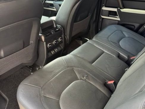 Used 2023 Land Rover Defender 110 SE AWD/4WD image 4