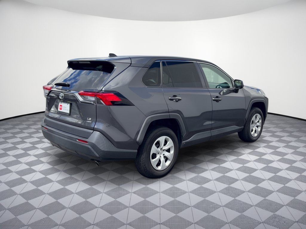 Used 2023 Toyota RAV4 LE AWD/4WD image 9