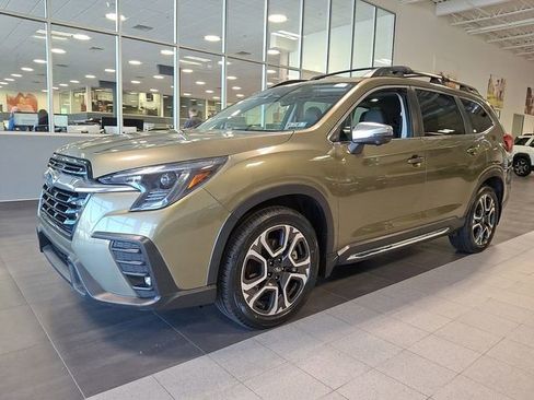 Certified 2023 Subaru Ascent Limited w/ Technology Package AWD/4WD image 3