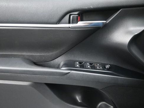 Used 2020 Toyota Camry SE FWD image 25