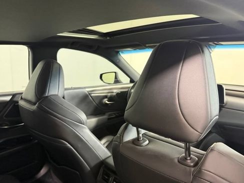 Used 2022 Lexus ES 350 F Sport w/ Accessory Package 2 FWD image 34