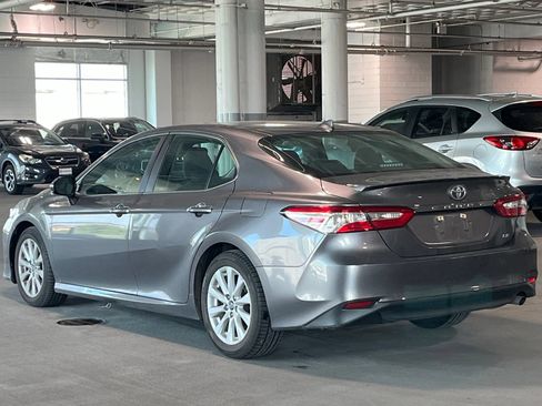 Used 2019 Toyota Camry LE FWD image 8
