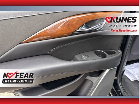 Used 2020 Cadillac Escalade Premium Luxury image 34