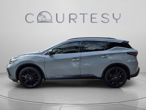 Used 2022 Nissan Murano SV w/ SV Midnight Edition Package FWD image 2