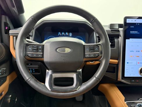 Used 2024 Ford Expedition Max Platinum AWD/4WD image 30