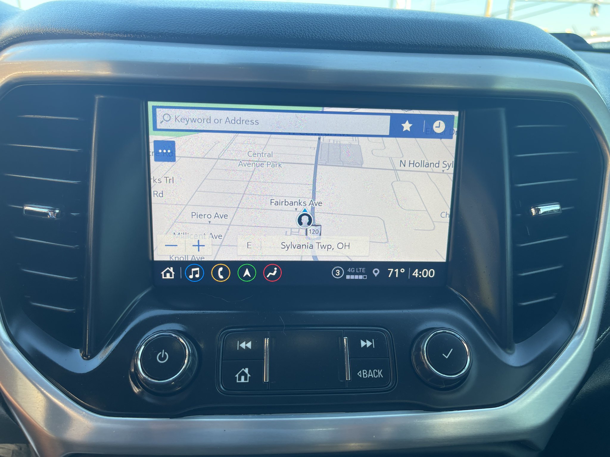 Used 2021 GMC Acadia SLT w/ Preferred Package AWD/4WD image 22