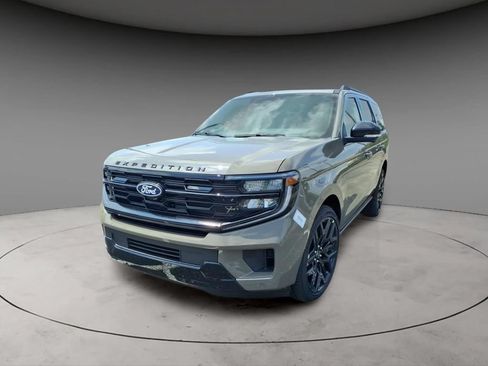 New 2027 Ford Expedition Platinum w/ Stealth Performance Package AWD/4WD image 2