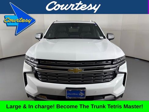 Used 2023 Chevrolet Suburban Premier image 3