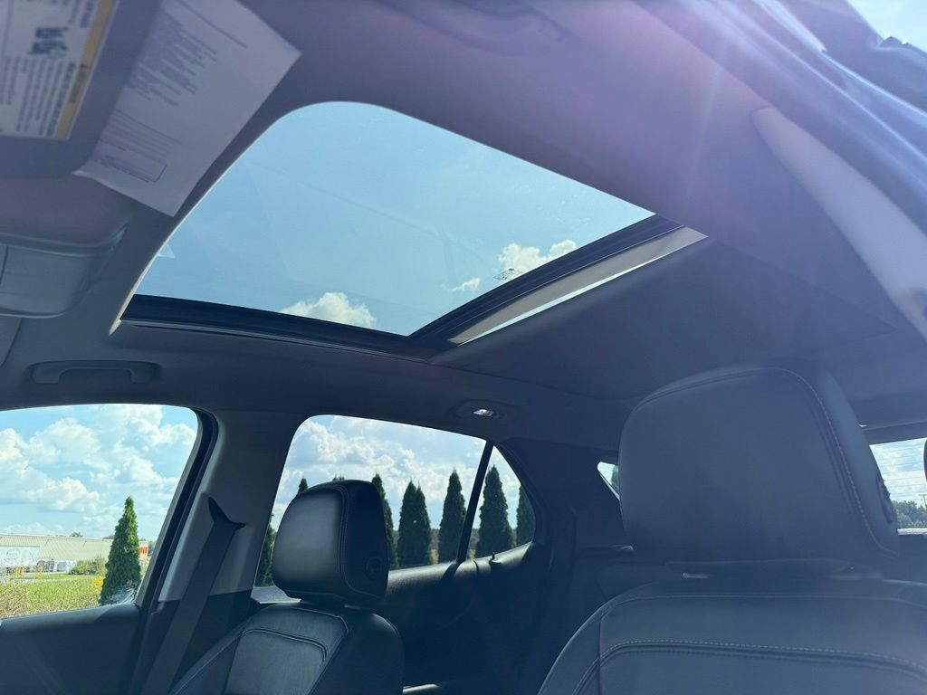 Used 2020 Chevrolet Equinox LT w/ Midnight Edition FWD image 28