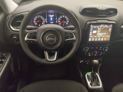 Used 2023 Jeep Renegade Latitude AWD/4WD image 22