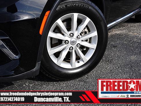 Used 2021 Dodge Durango SXT w/ 3rd Row Seating Group RWD image 9