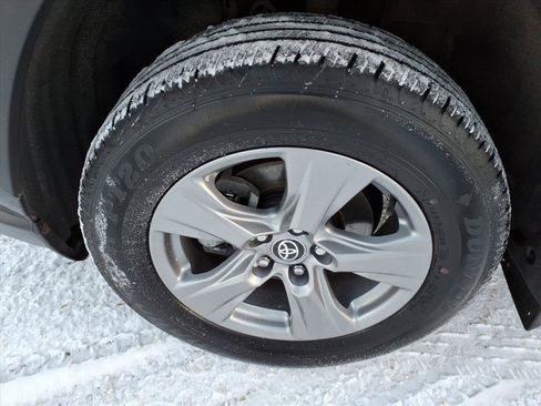 Used 2024 Toyota RAV4 XLE image 9