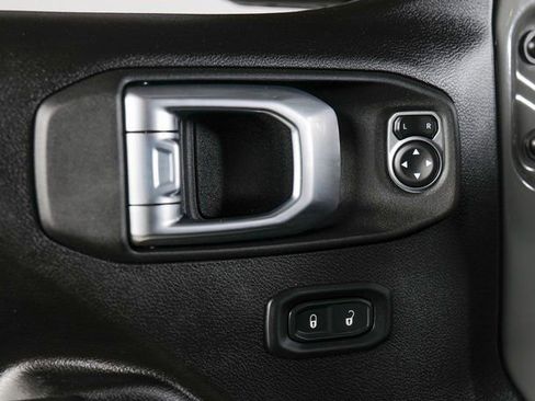 Used 2022 Jeep Gladiator Sport image 24