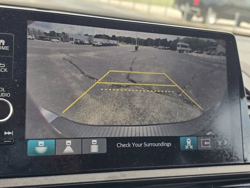 Used 2025 Honda Odyssey Elite image 19