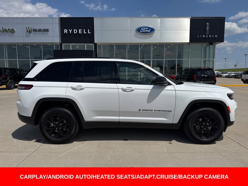 Certified 2025 Jeep Grand Cherokee Altitude AWD/4WD image 2