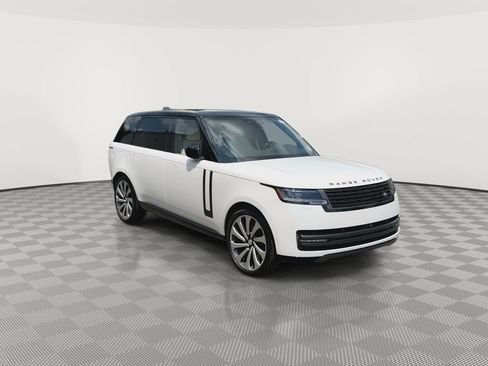 Used 2025 Land Rover Range Rover Long Wheelbase SE AWD/4WD image 2