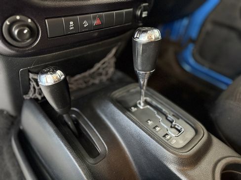 Used 2015 Jeep Wrangler Unlimited Sport w/ Quick Order Package 24S image 23