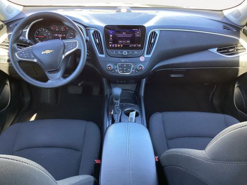 Used 2023 Chevrolet Malibu LT image 4