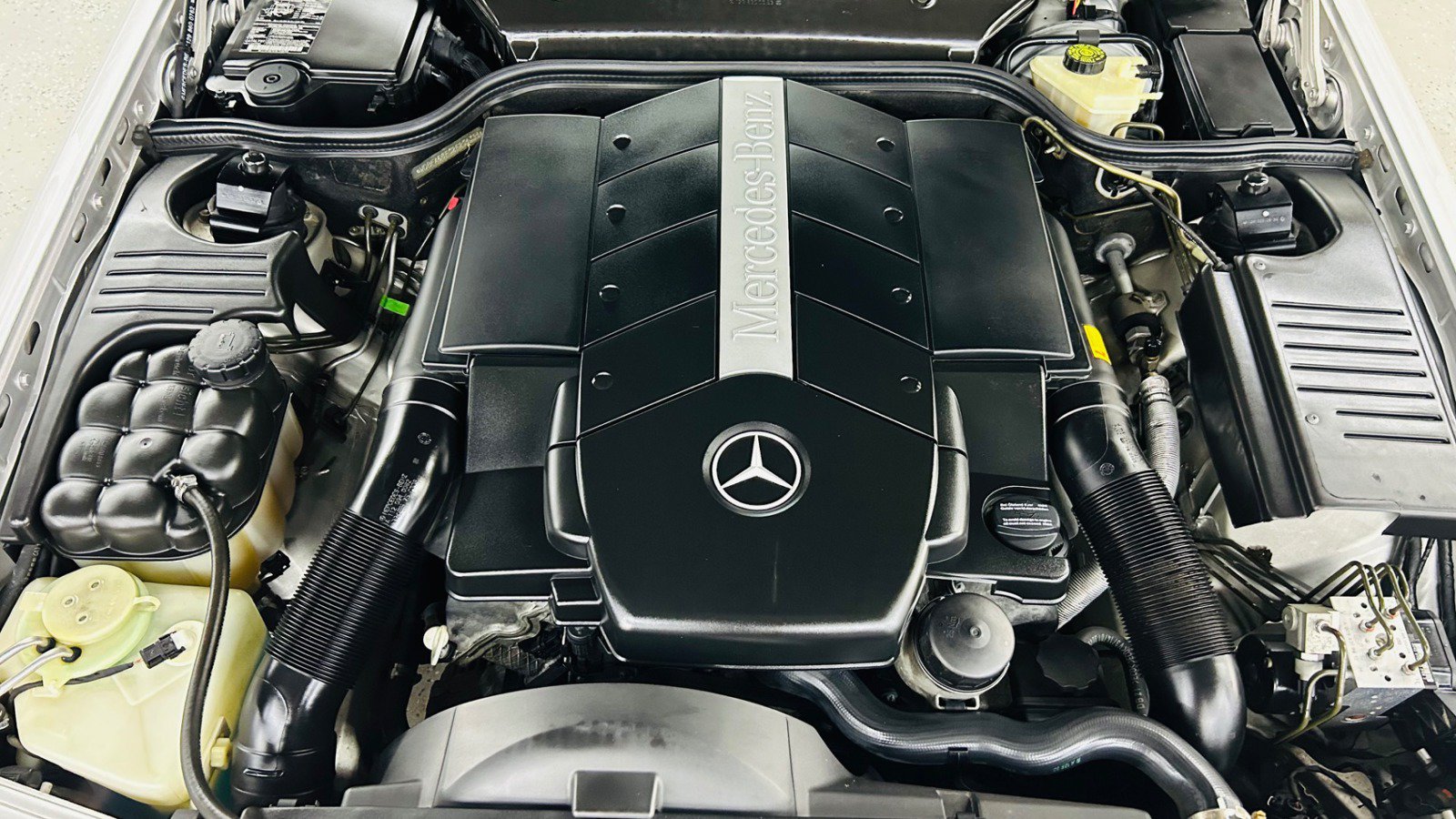 Used 2002 Mercedes-Benz SL 500 image 10